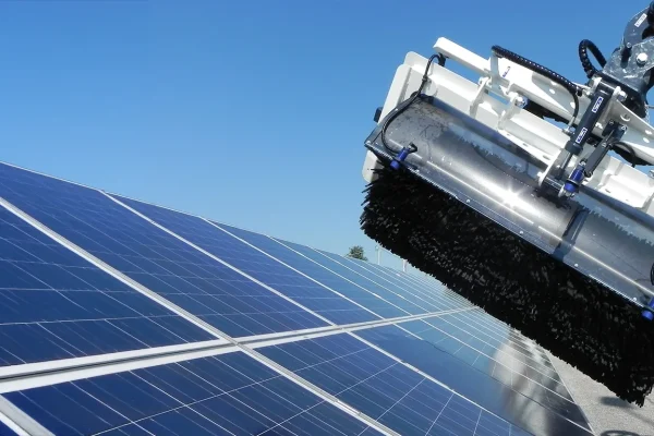 Limpiadora SolarClean para paneles fotovoltaicos y solares Hymach: lo más destacado