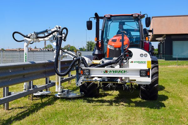 Desbrozadora y cortacésped Hymach con sistema automático para sortear obstáculos verticales