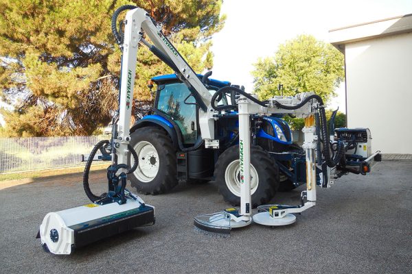 Desbrozadora y cortacésped Hymach con sistema automático para sortear obstáculos verticales